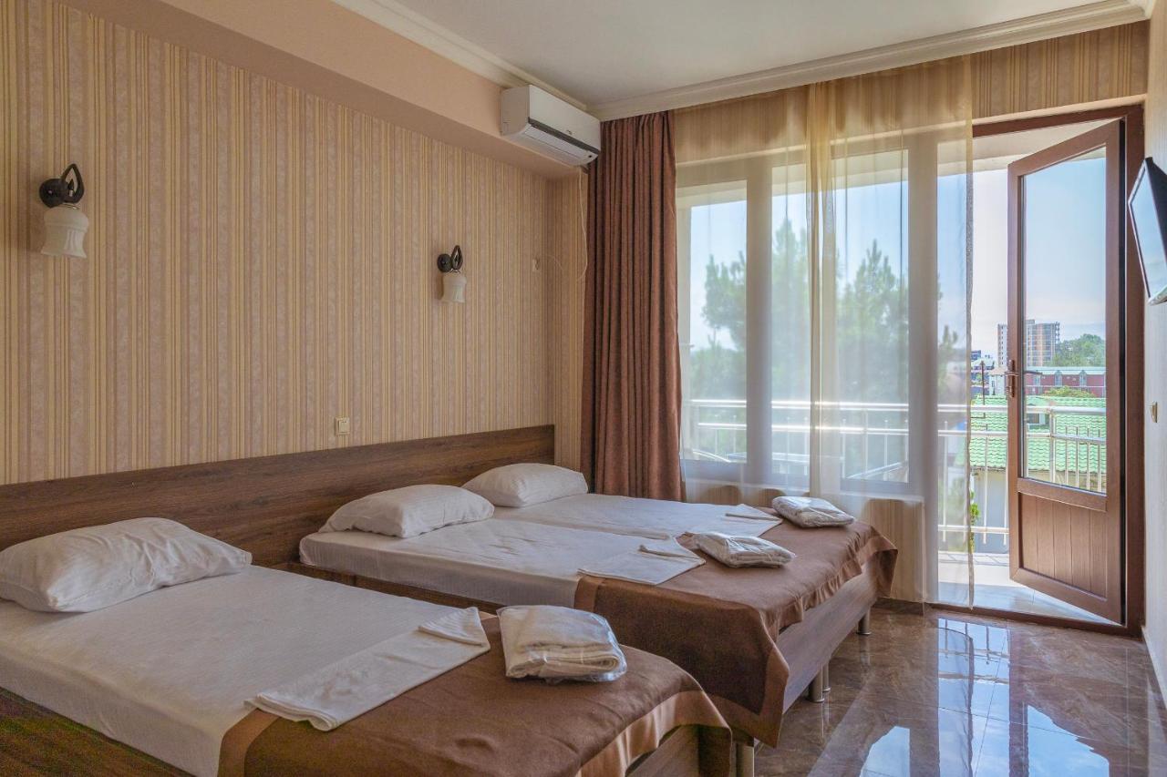 Samni Hotel Ureki Exterior photo