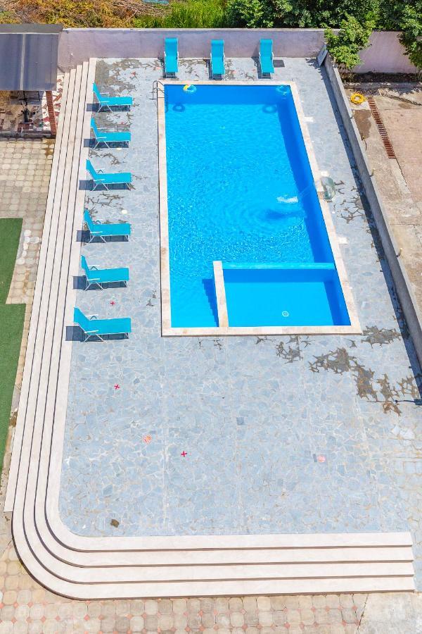 Samni Hotel Ureki Exterior photo