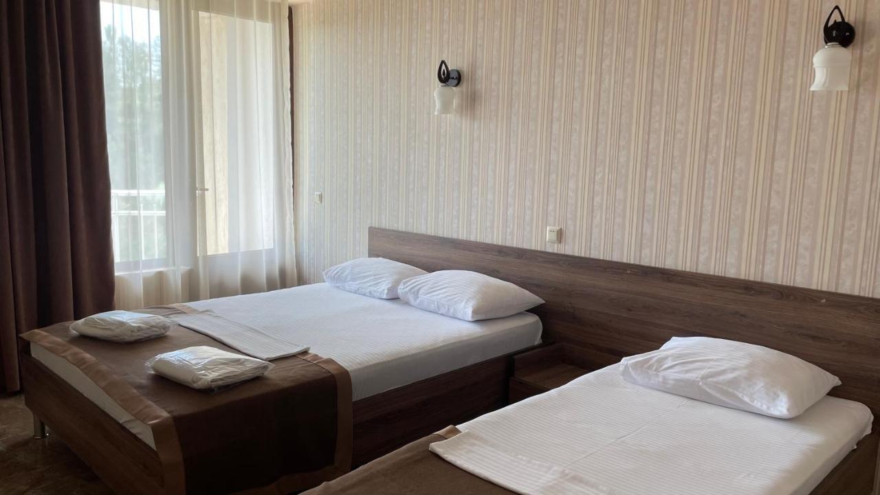 Samni Hotel Ureki Exterior photo