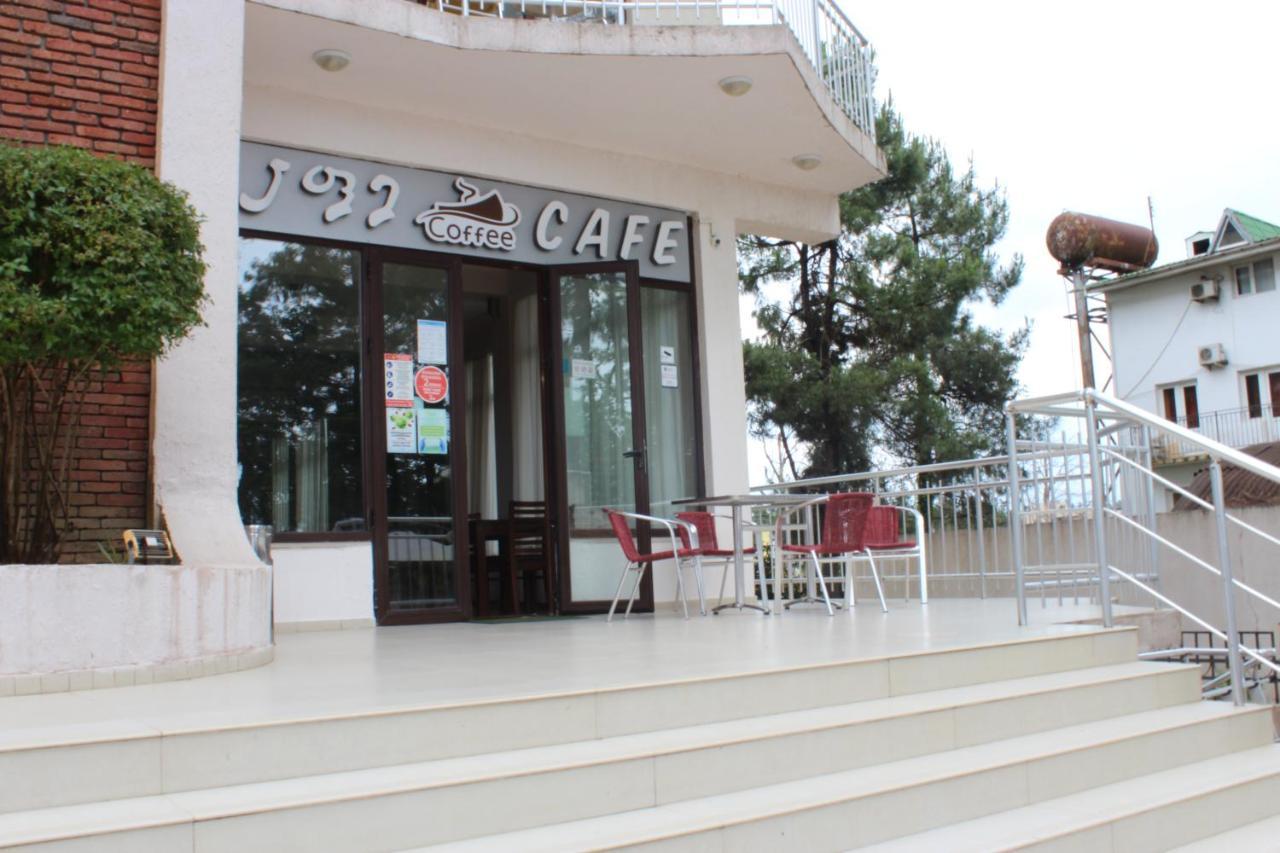 Samni Hotel Ureki Exterior photo